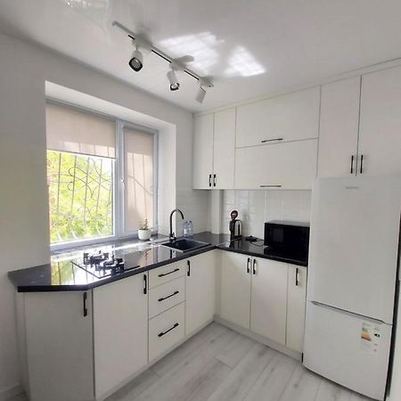 2-Х Комнатная Квартира Taraz Exterior photo